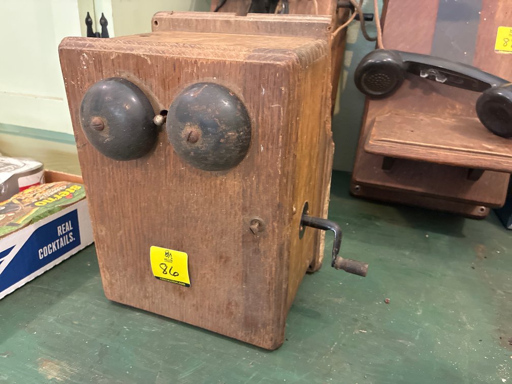Antique wooden ringer box