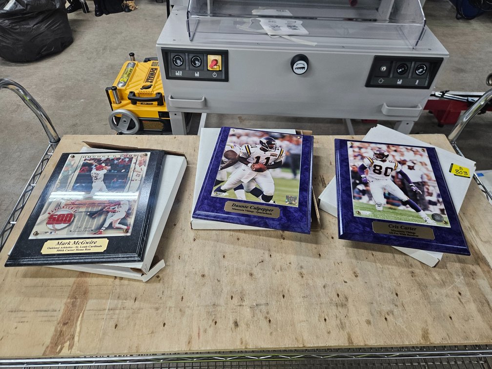 Culpepper, Carter, McGwire commemorative plaques
