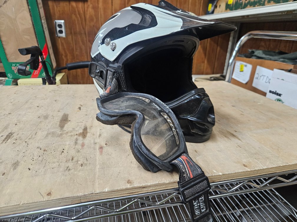 Vega helmet