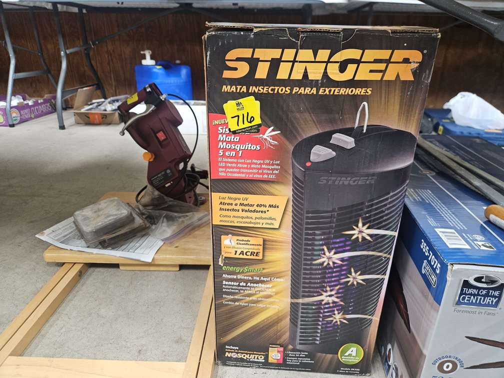 2 Stinger outdoor insect killers