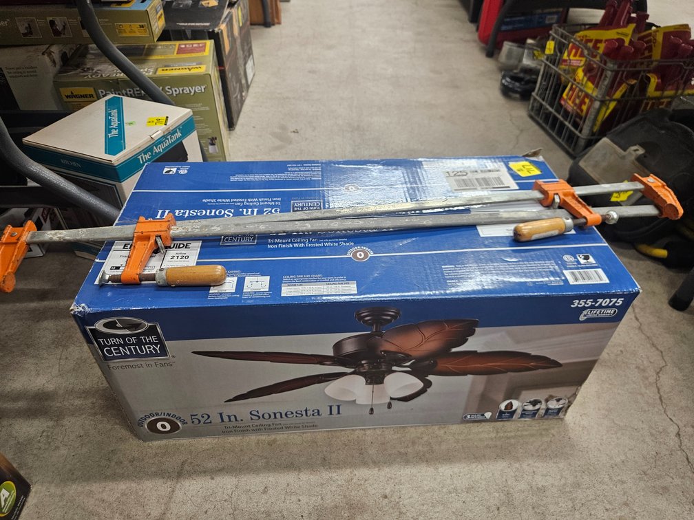52" Ceiling fan, 2 clamps