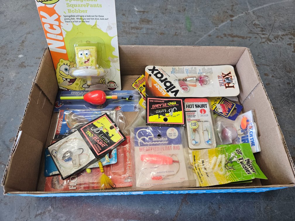 Assorted tackle