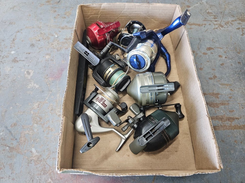 7 Fishing reels