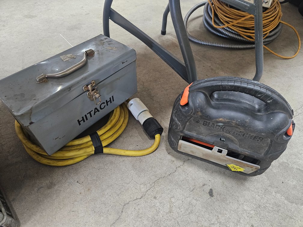 RV cord, Mouse sander, Hitachi planer