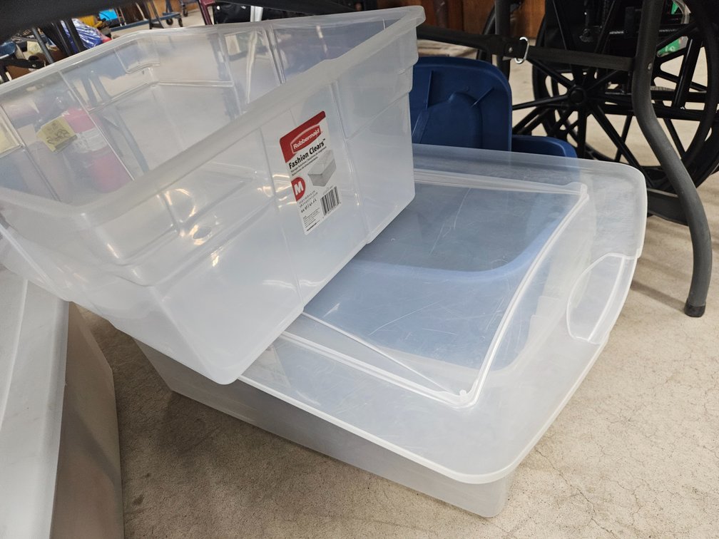 3 Totes & 2 Lids