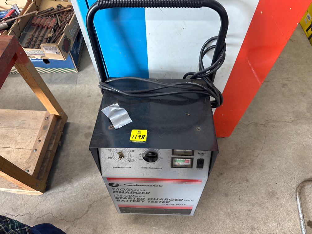 Schumacher 6/12 Volt Battery Charger