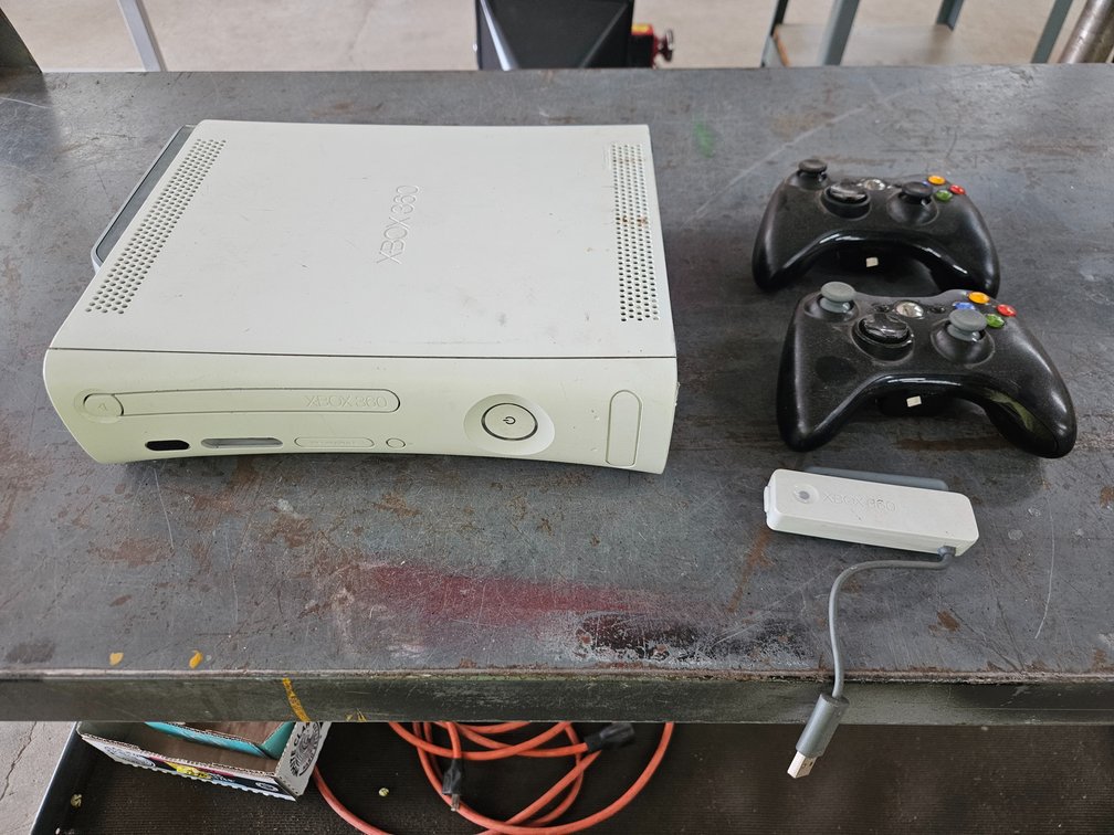 Xbox 360 With 2 Controllers