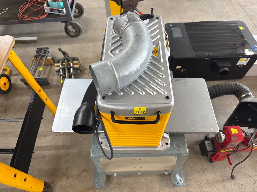 DeWalt DW734 Planer