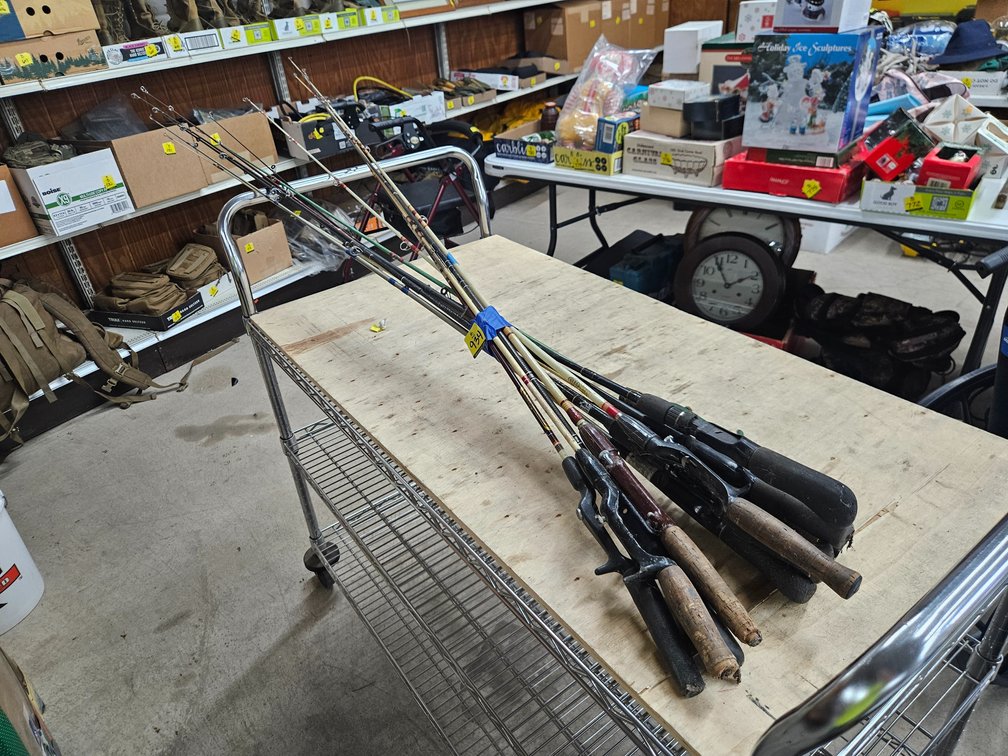 12 Fishing Rods