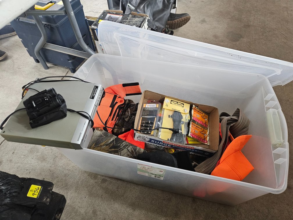 DVD/CD Player, Hunting Harnesses, Archery Supplies & Misc