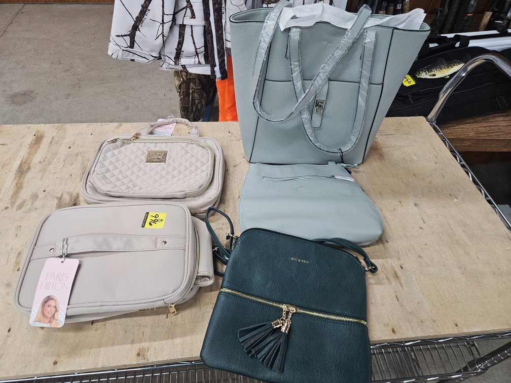 2 Hand Bags & 2 Purses