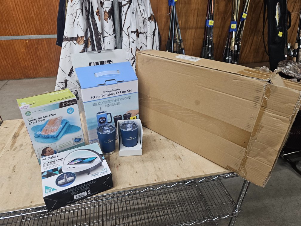Wireless Phone Charger/ Speaker, Spa Kit, Tumbler/ Cup set