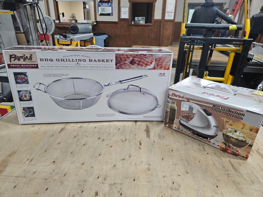 Food Processor & BBQ Grilling Basket With Lid