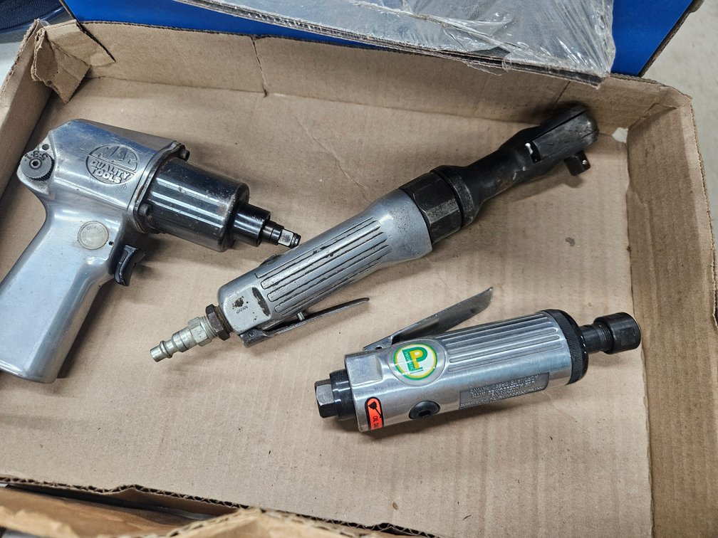 Assorted Air Tools