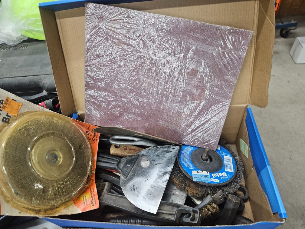 Assorted Tools & Sanding Discs