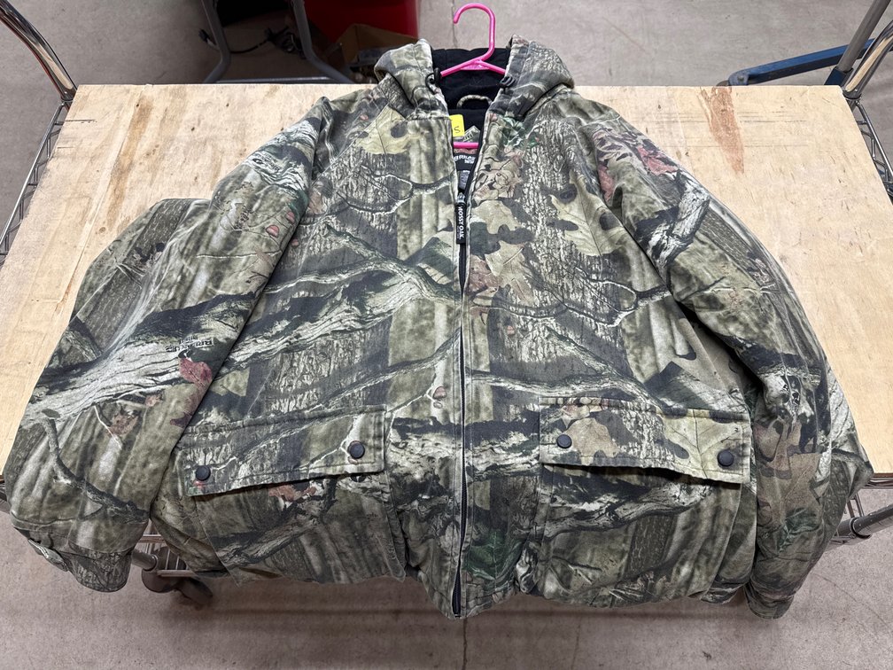 Mossy Oaks Quilted Hooded Jacket