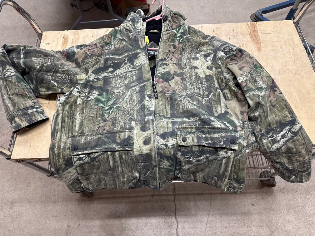Mossy Oaks Quilted Hooded Jacket