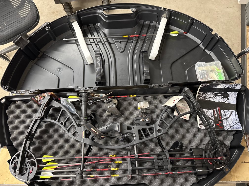 Hoyt Power Max Compound Bow
