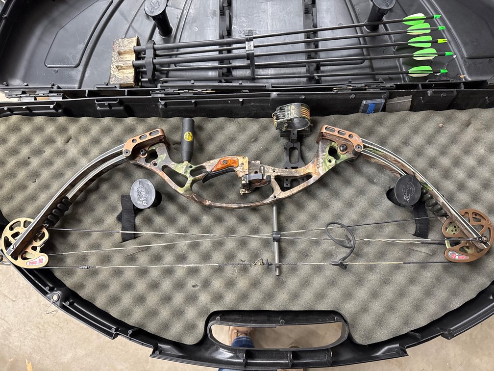 Hoyt XT 2000 Compound Bow