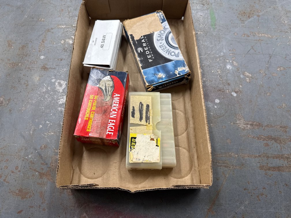 1 Box 7mm Rem Mag, 1 Partial .40 S & W