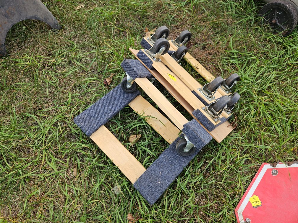 4 Moving Dollies