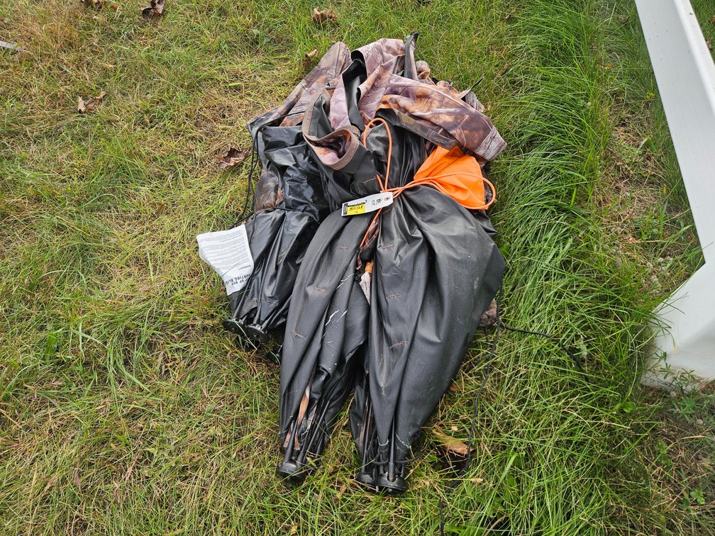 2 Pop Up Hunting Blinds
