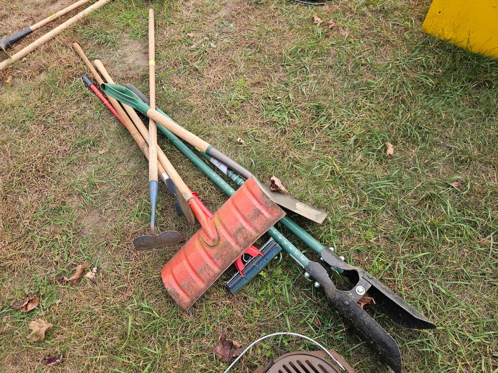 Post Hole Digger, Handled Tools