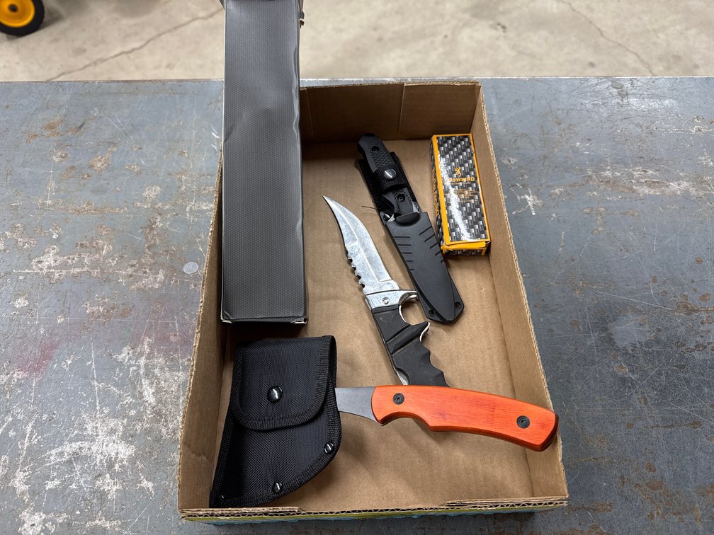 Assorted Knives