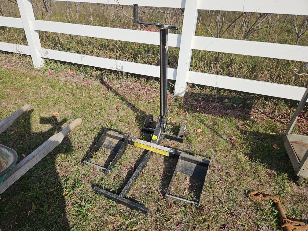 MoJack Lawn tractor Jack