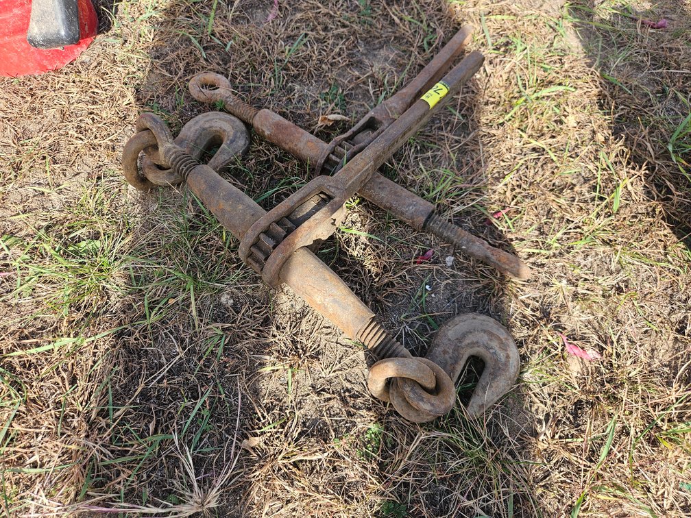 2 Ratcheting Chain Binders