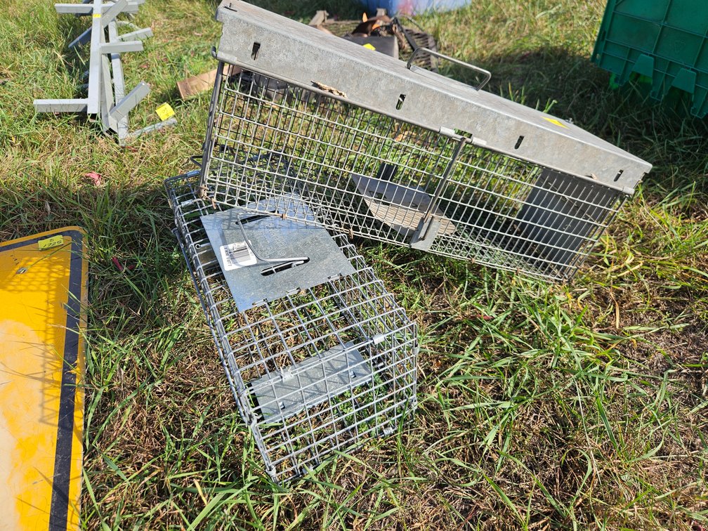 2 Live Traps