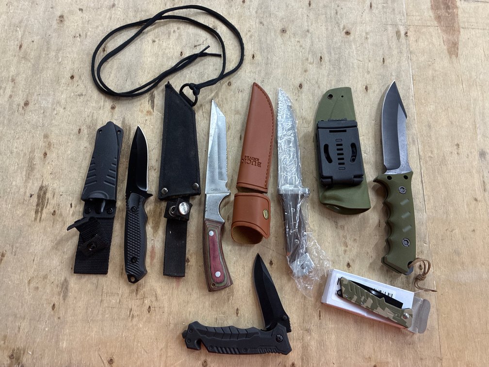 Assorted Knives