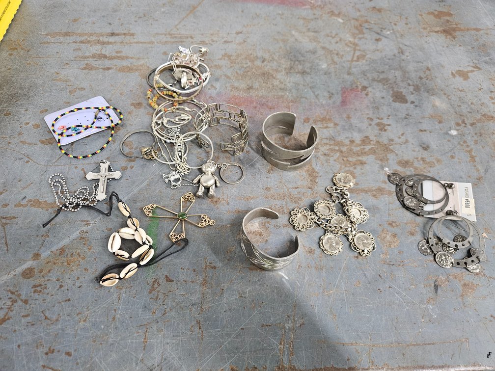 Assorted jewelry