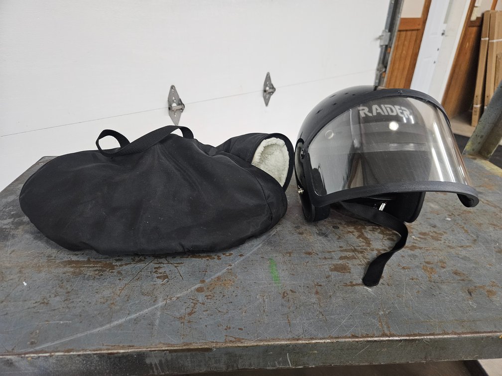 Raider open face helmet with visor
