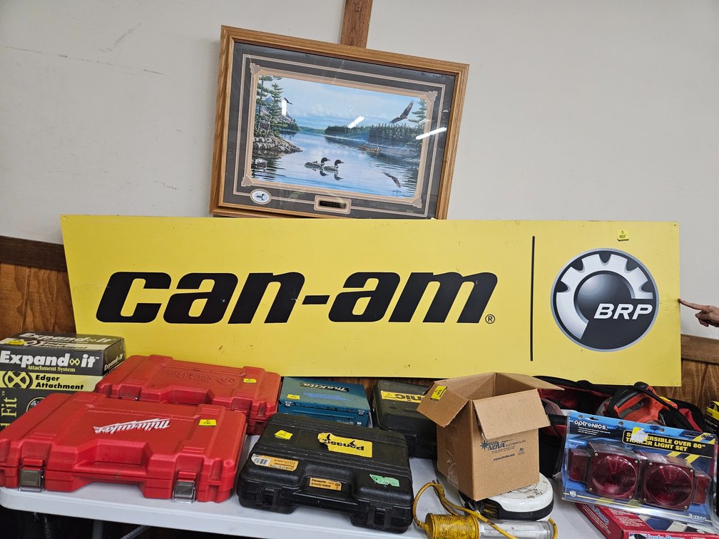 Can-am sign