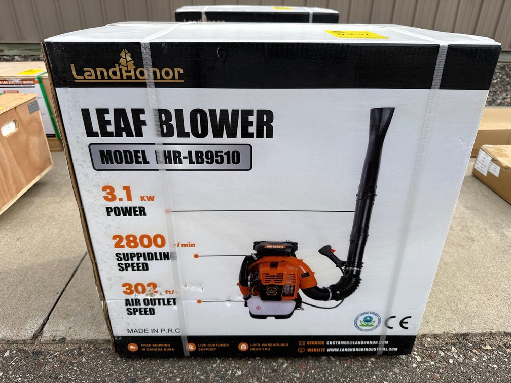 Gas powered backpack blower
