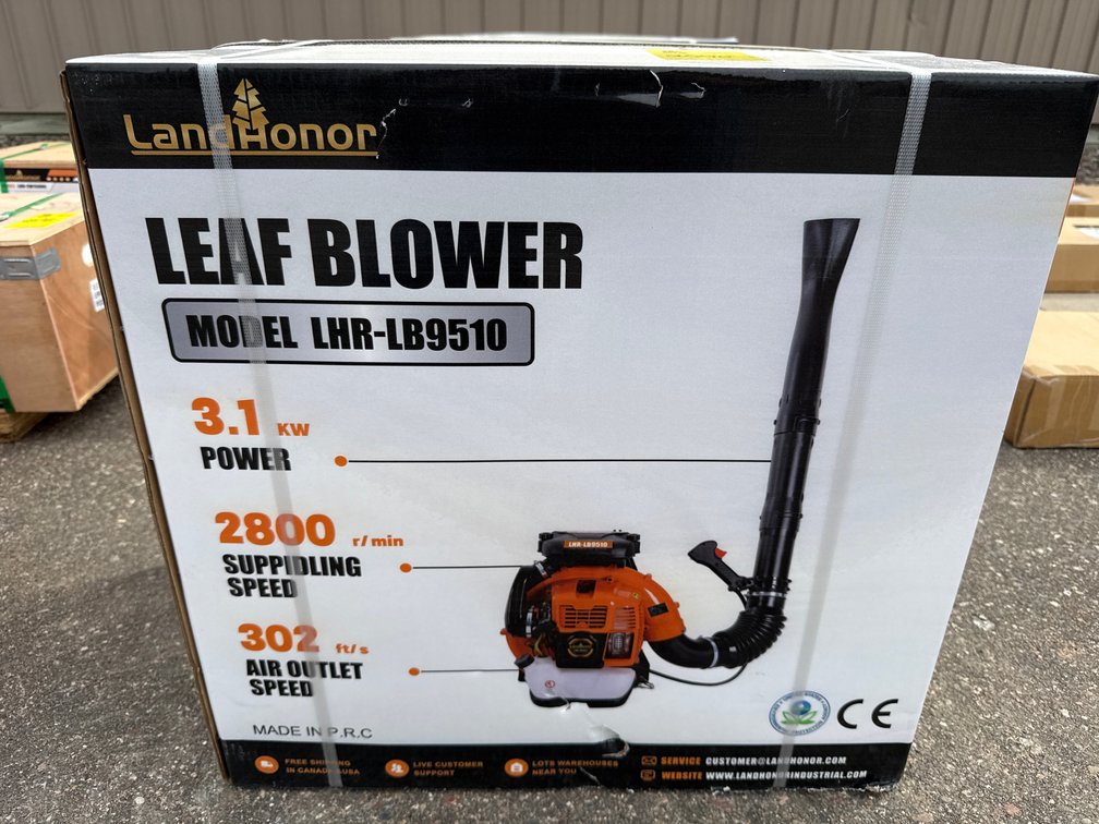 Gas powered backpack blower