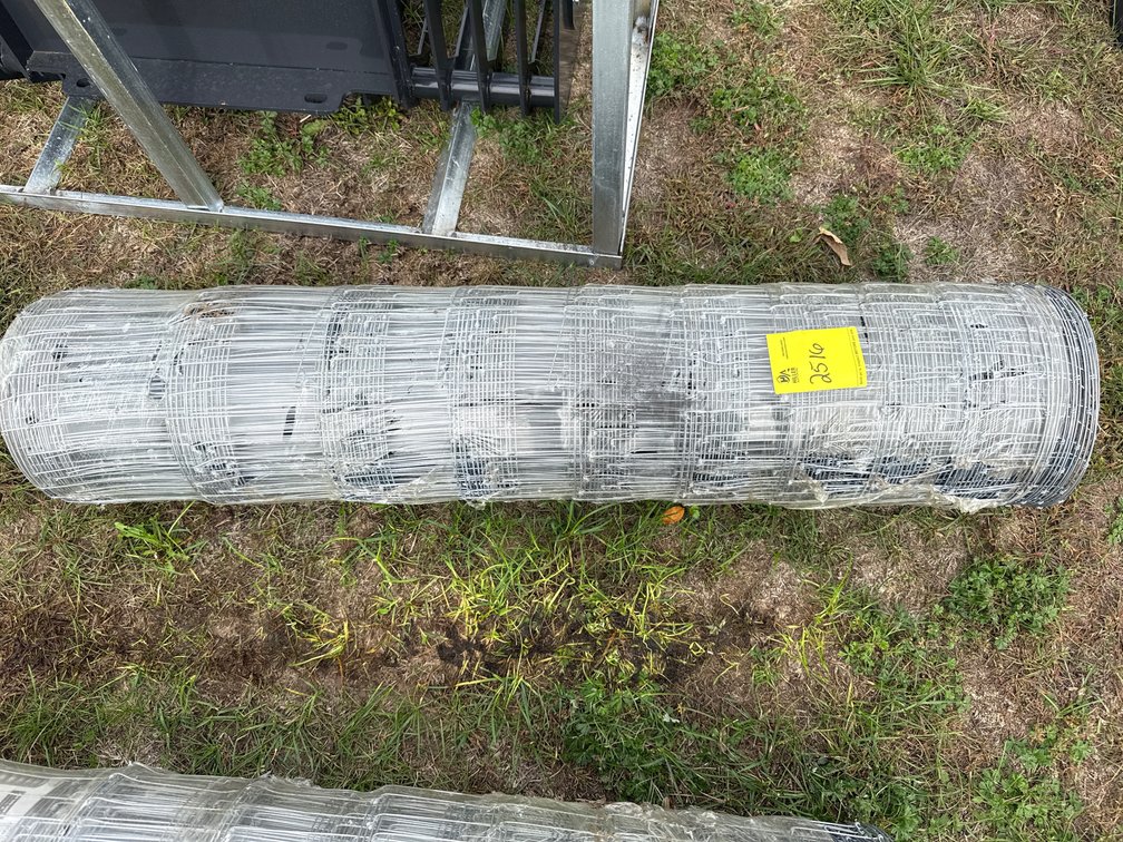 4'x330' roll of fence