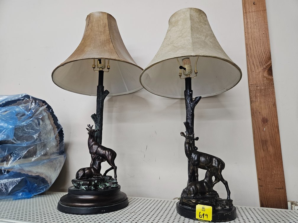 2 Metal lamps