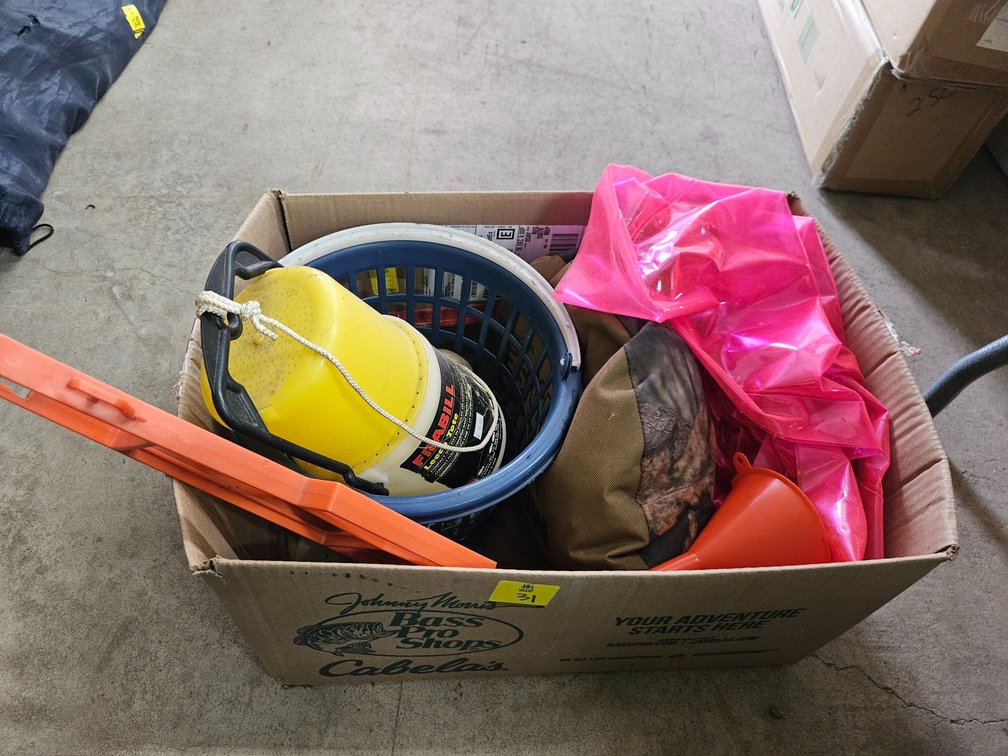 Minnow bucket, misc.