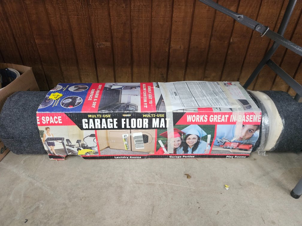 Garage floor mat