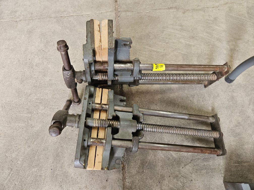 2 Columbian vises