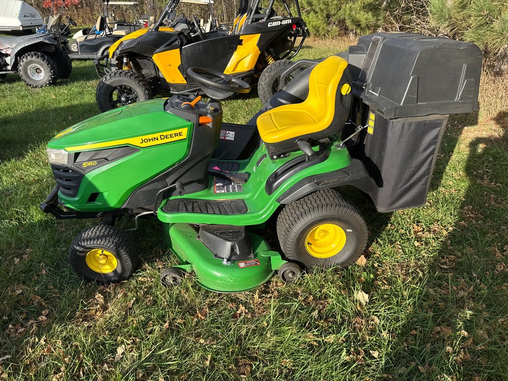 John Deere 5160 Lawn Tractor
