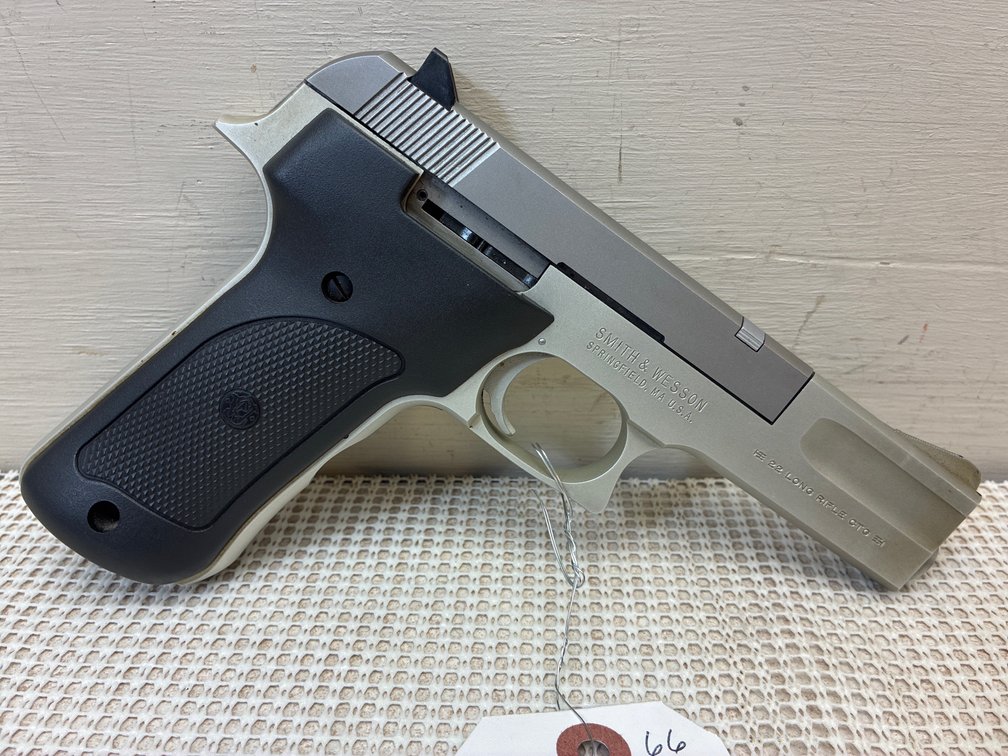 Smith & Wesson 622 SN# TYA9713 .22 LR  Permit Required!