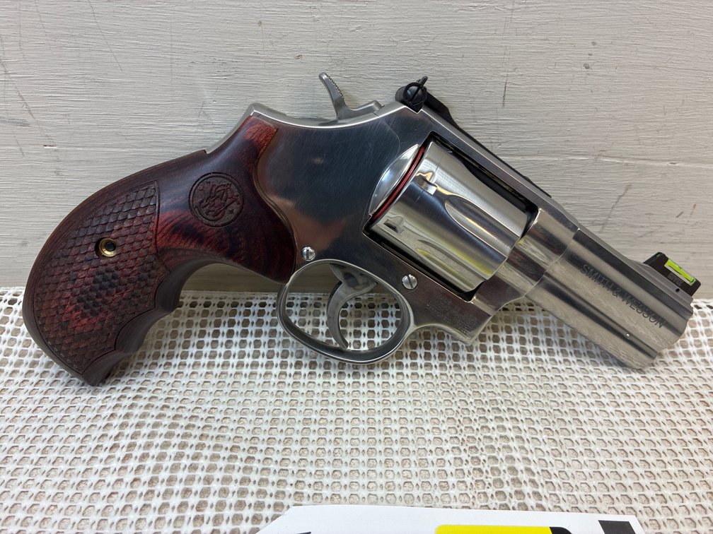 Smith & Wesson 686-6 SN# ELJ8892 .357 Mag Permit Required!