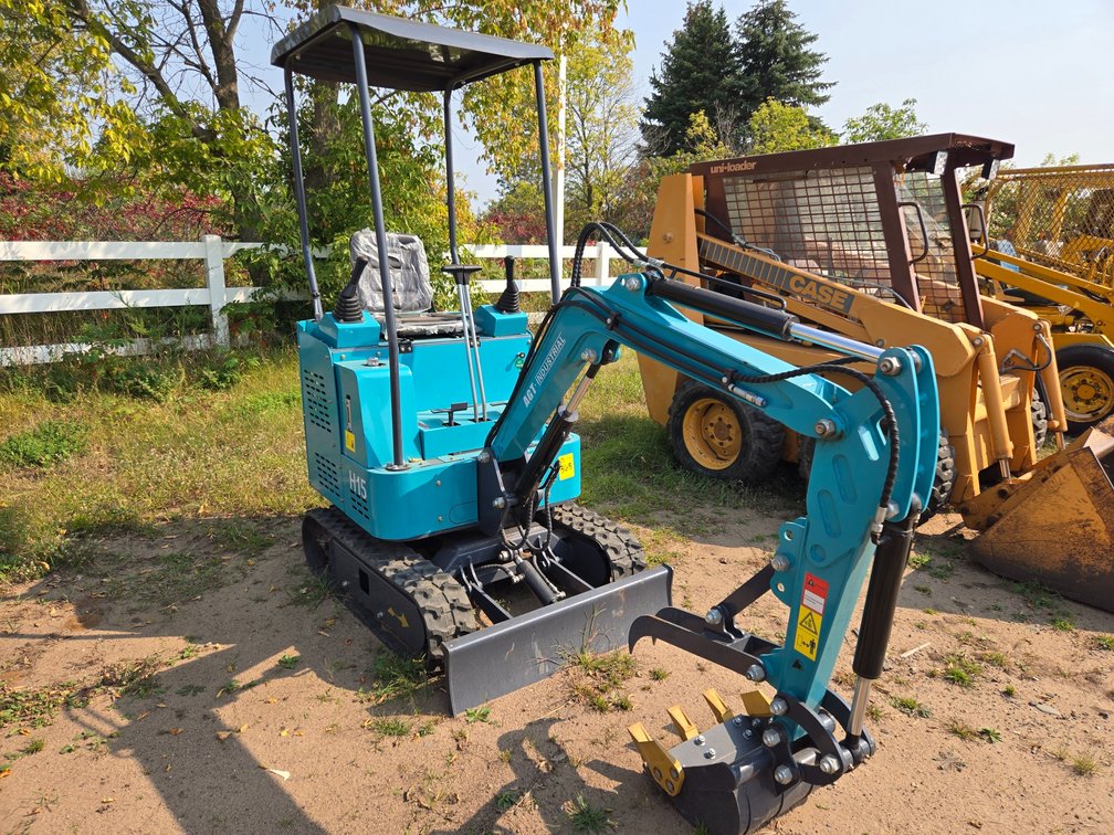 AGT Industrial H15 Excavator
