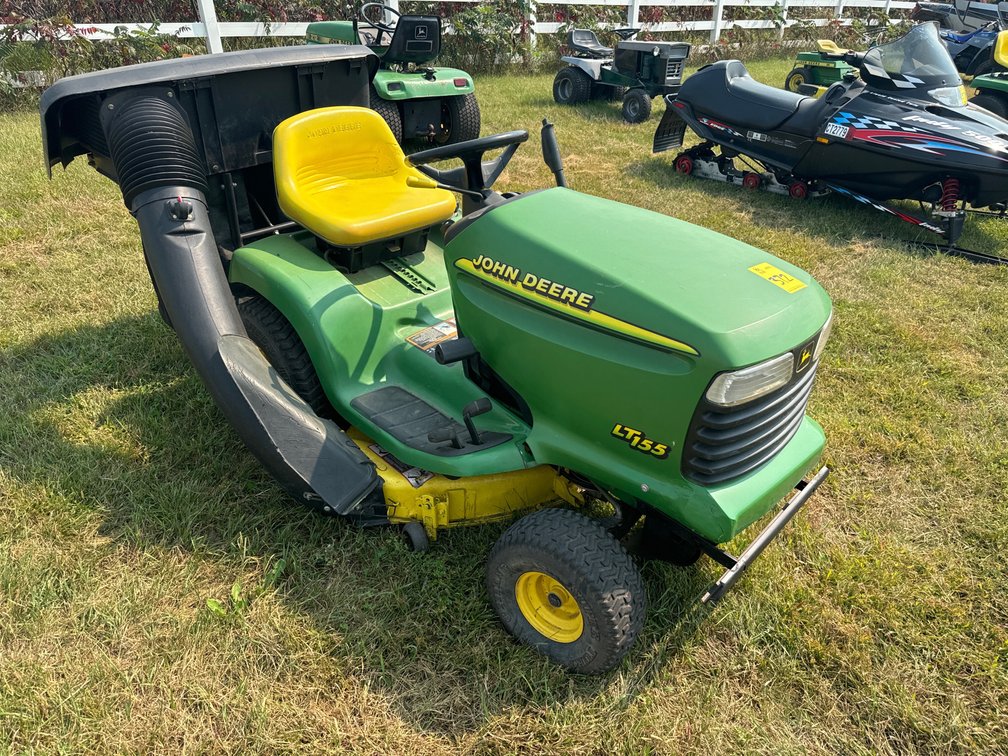 John Deere LT155 bagger