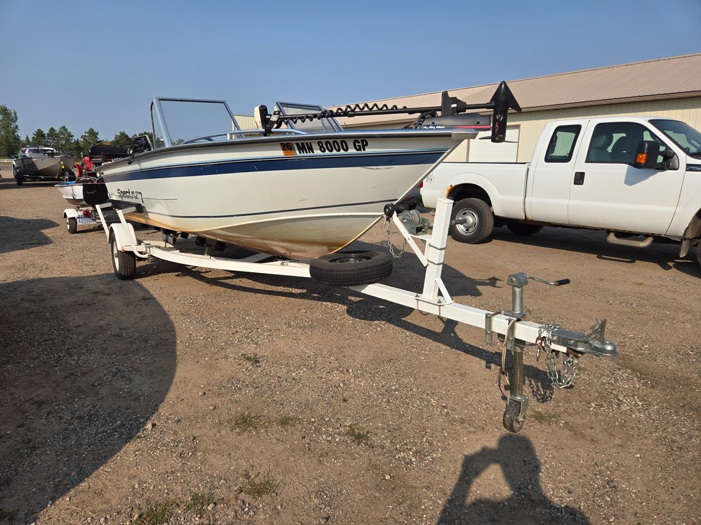 1994 Spectrum 18 Sport S/D Vin-BFFC85VME494 with trailer