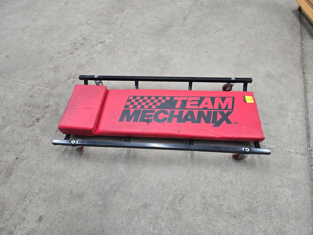 Mechanix creeper