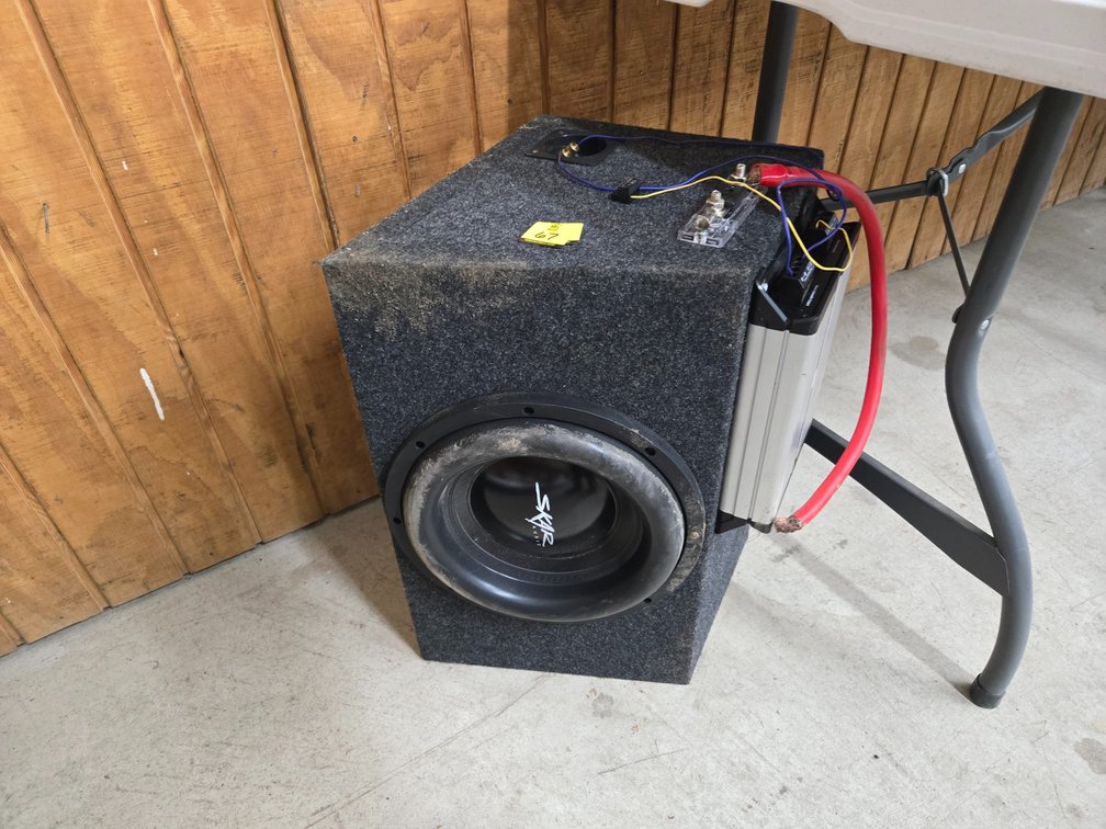 JL Audio amp, Skar sub in box